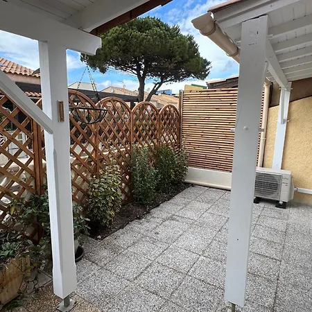 Maison Confort, Bord De Avec Parking Prive Holiday home Gruissan