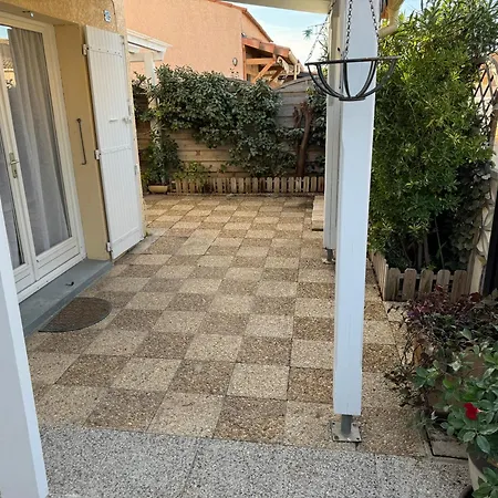 Holiday home Maison Confort, Bord De Avec Parking Prive *