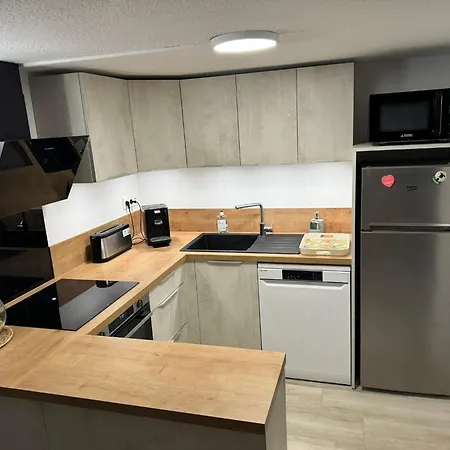 New Maison Confort, Bord De Avec Parking Privé * Gruissan