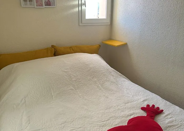 New Maison Confort, Bord De Avec Parking Prive *
