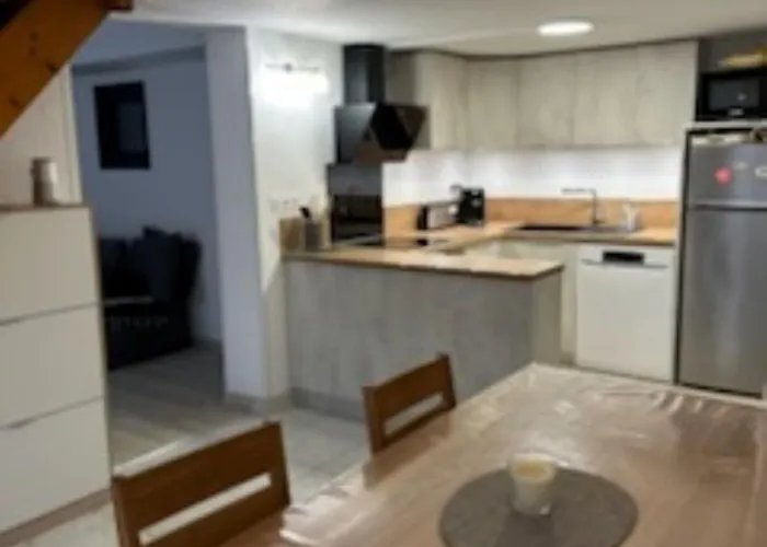 New Maison Confort, Bord De Avec Parking Prive